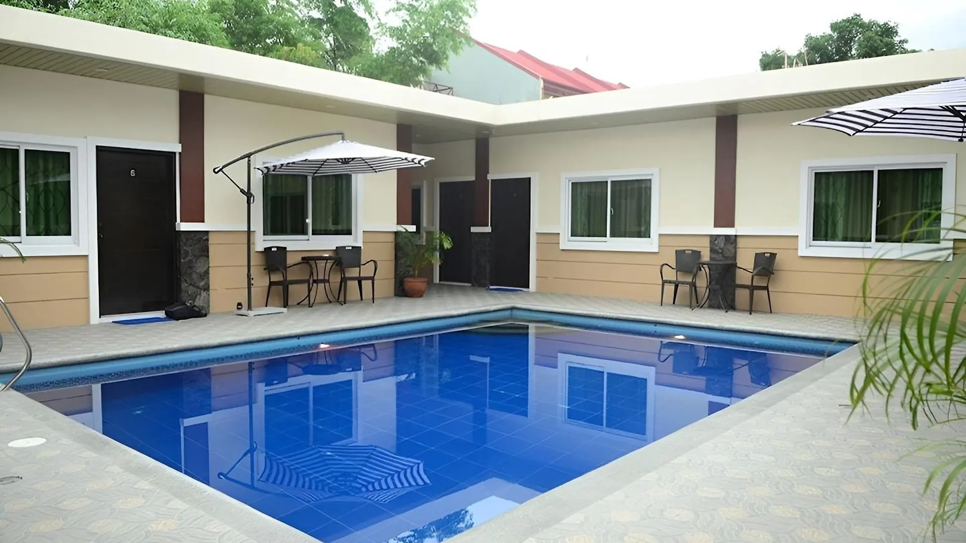 Jo Carter'S Hotel And Suites Angeles City