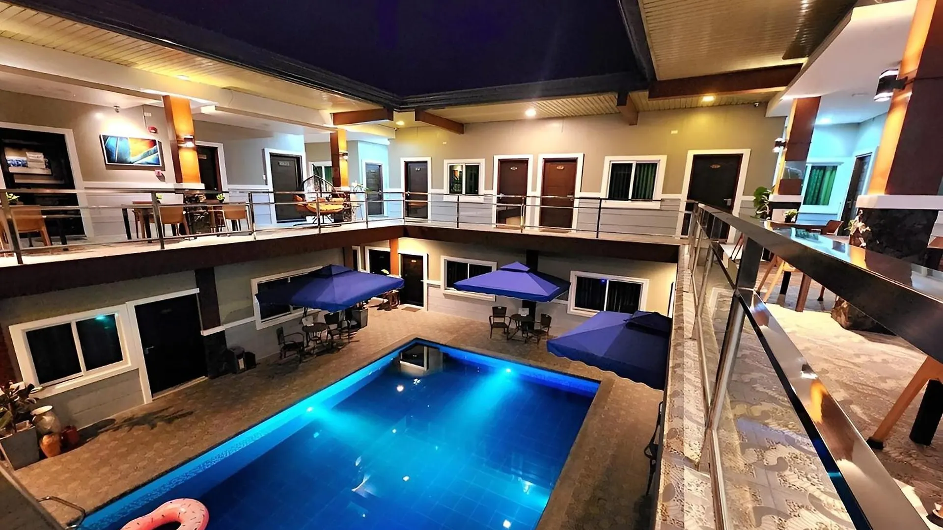 Jo Carter'S Hotel And Suites Angeles City