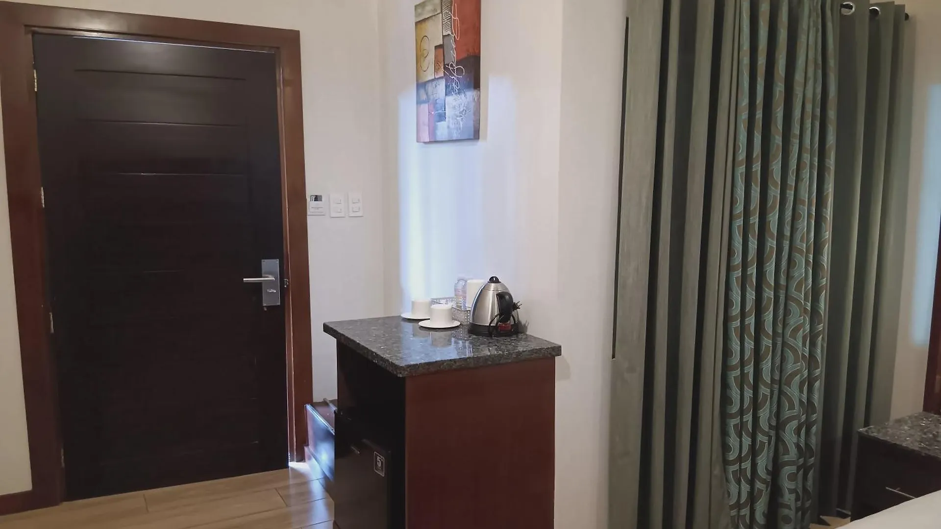 Jo Carter'S Hotel And Suites Angeles City