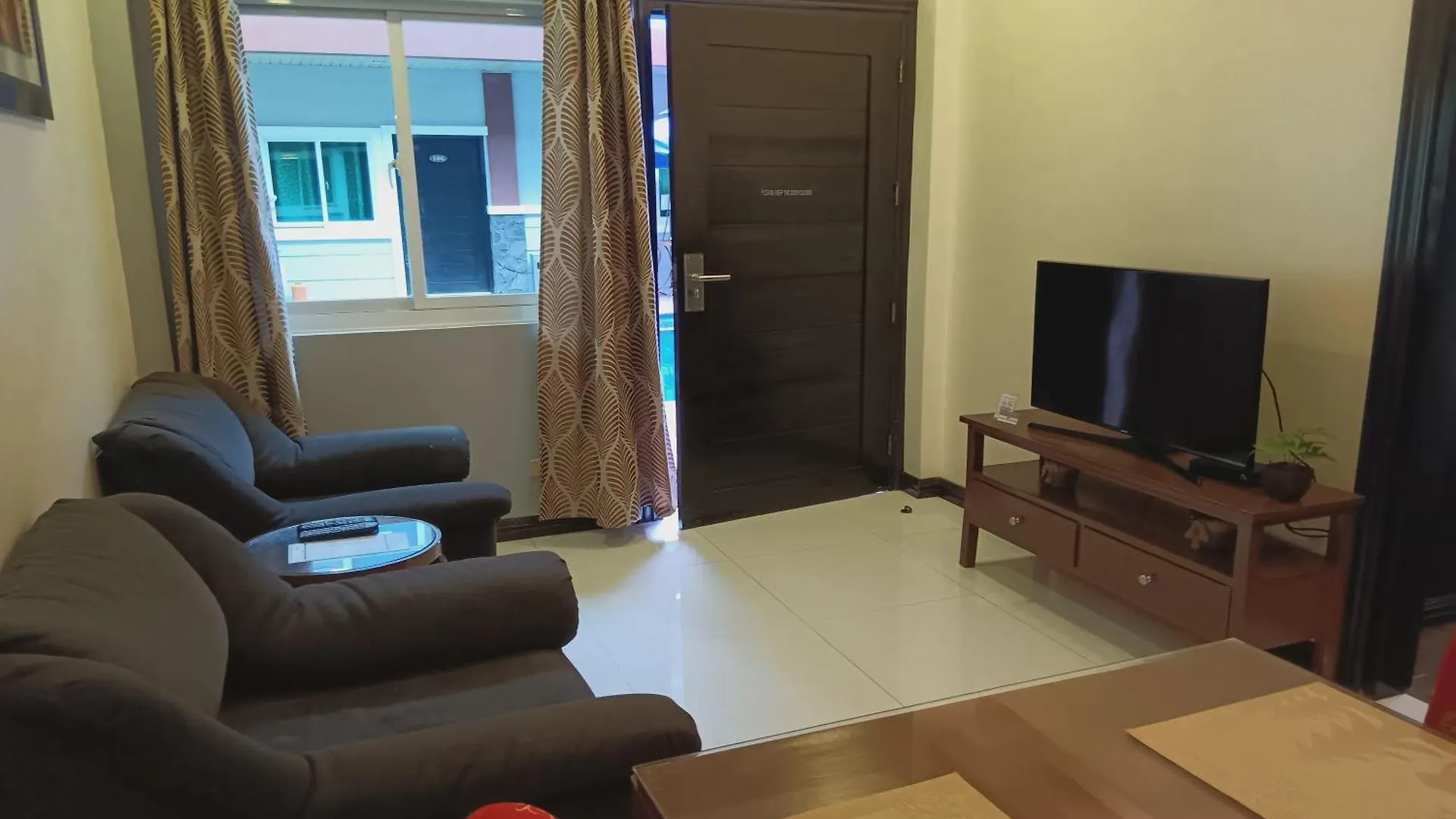Jo Carter'S Hotel And Suites Angeles City
