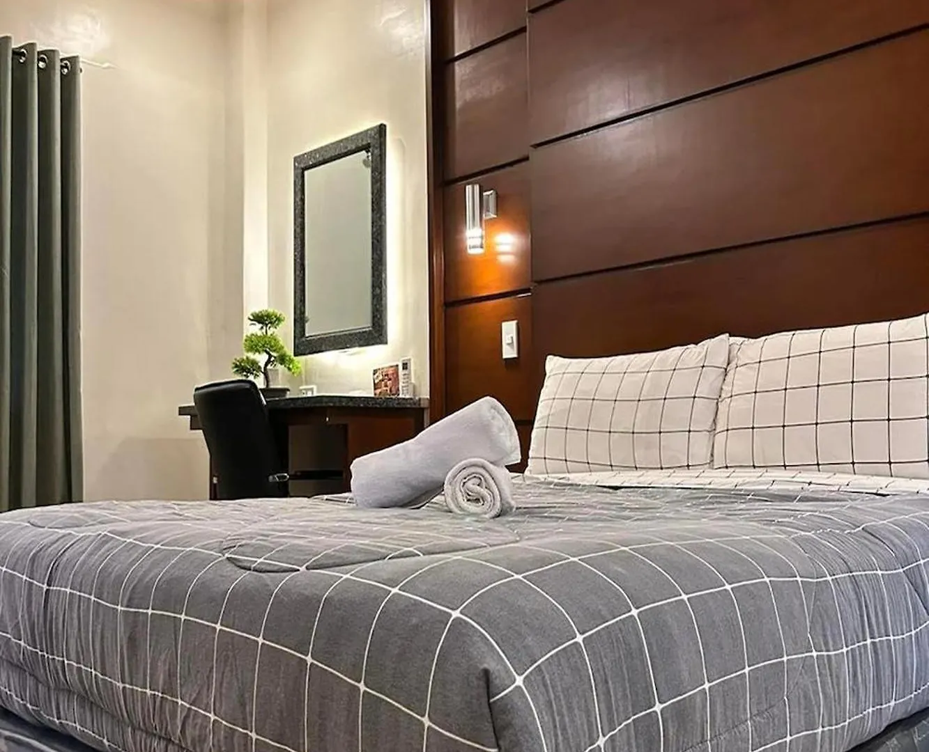Jo Carter'S Hotel And Suites Angeles City