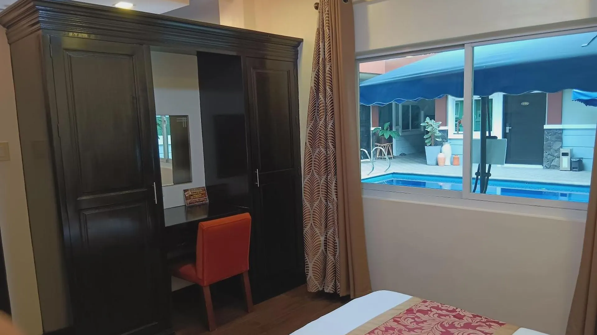 Jo Carter'S Hotel And Suites Angeles City
