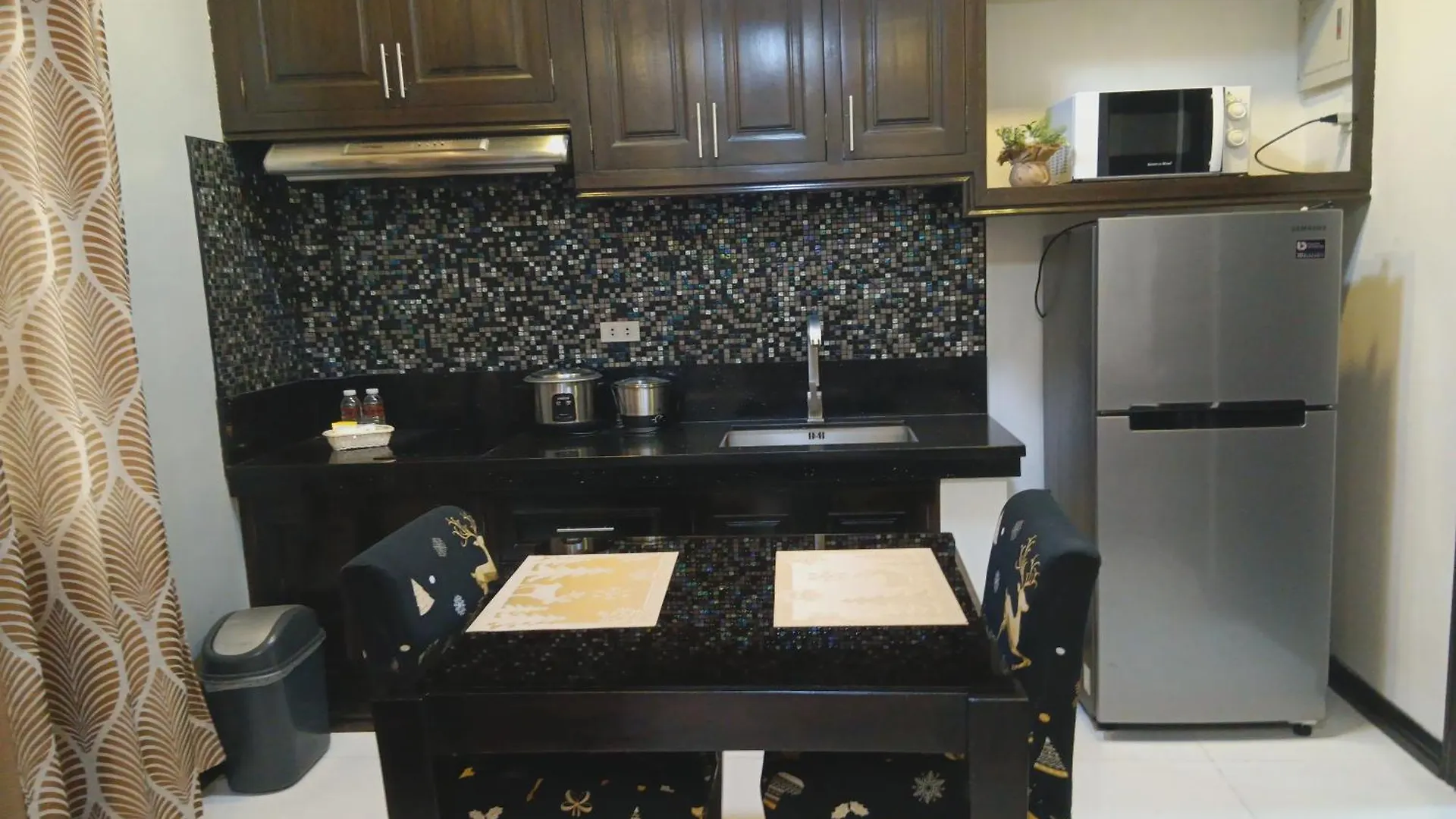 Jo Carter'S Hotel And Suites Angeles City