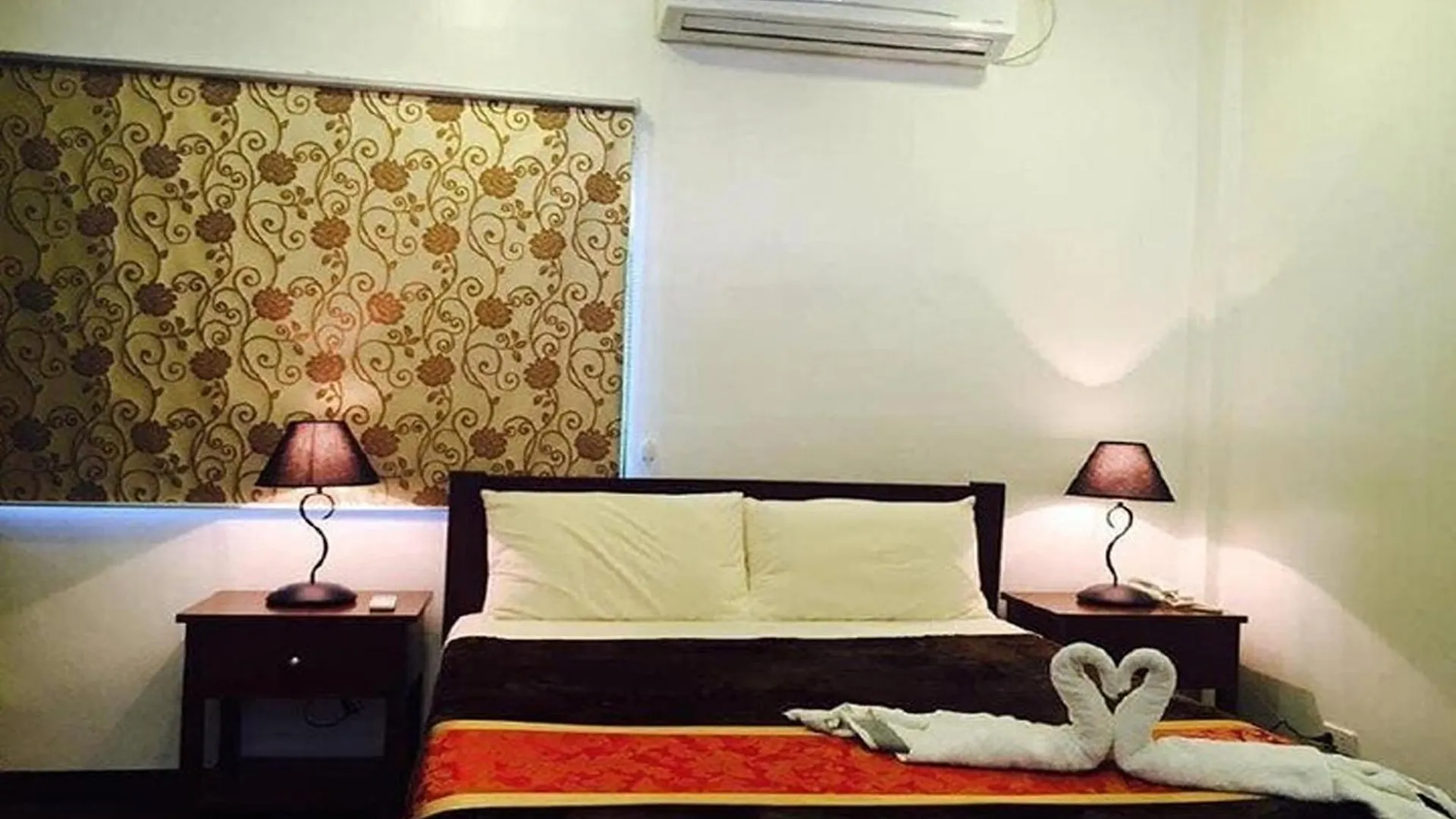 Jo Carter'S Hotel And Suites Angeles City