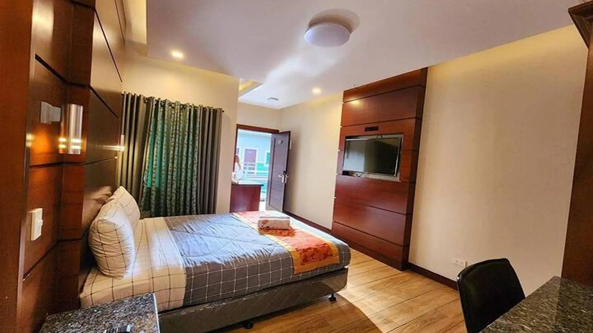 Jo Carter'S Hotel And Suites Angeles City 3*,