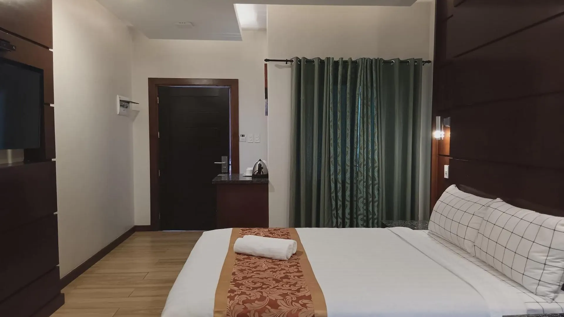 Jo Carter'S Hotel And Suites Angeles City