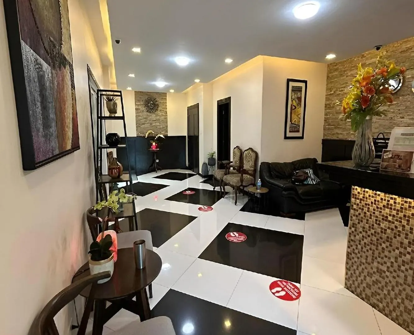 Jo Carter'S Hotel And Suites Angeles City