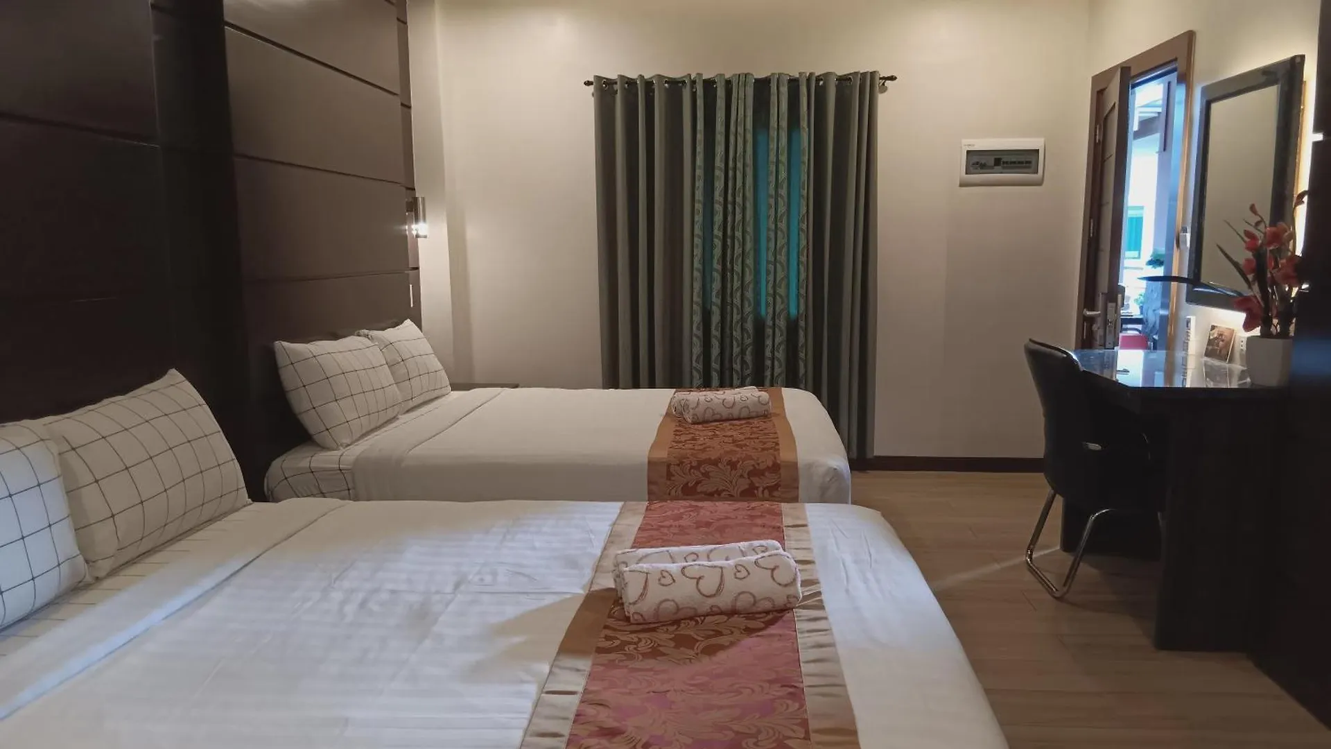 Jo Carter'S Hotel And Suites Angeles City