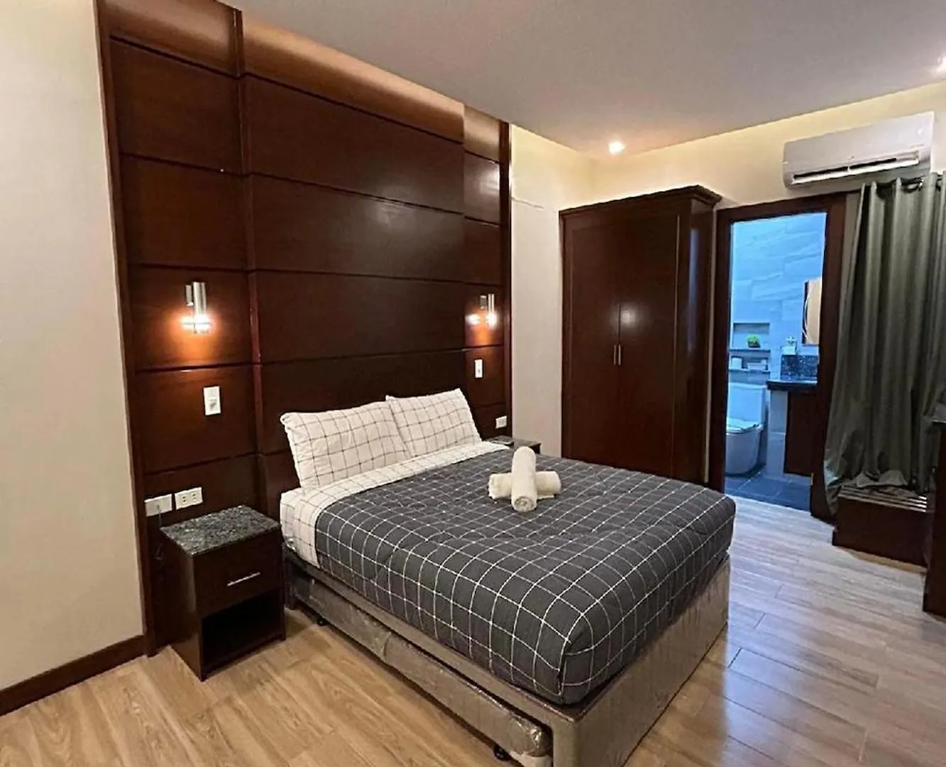 Jo Carter'S Hotel And Suites Angeles City