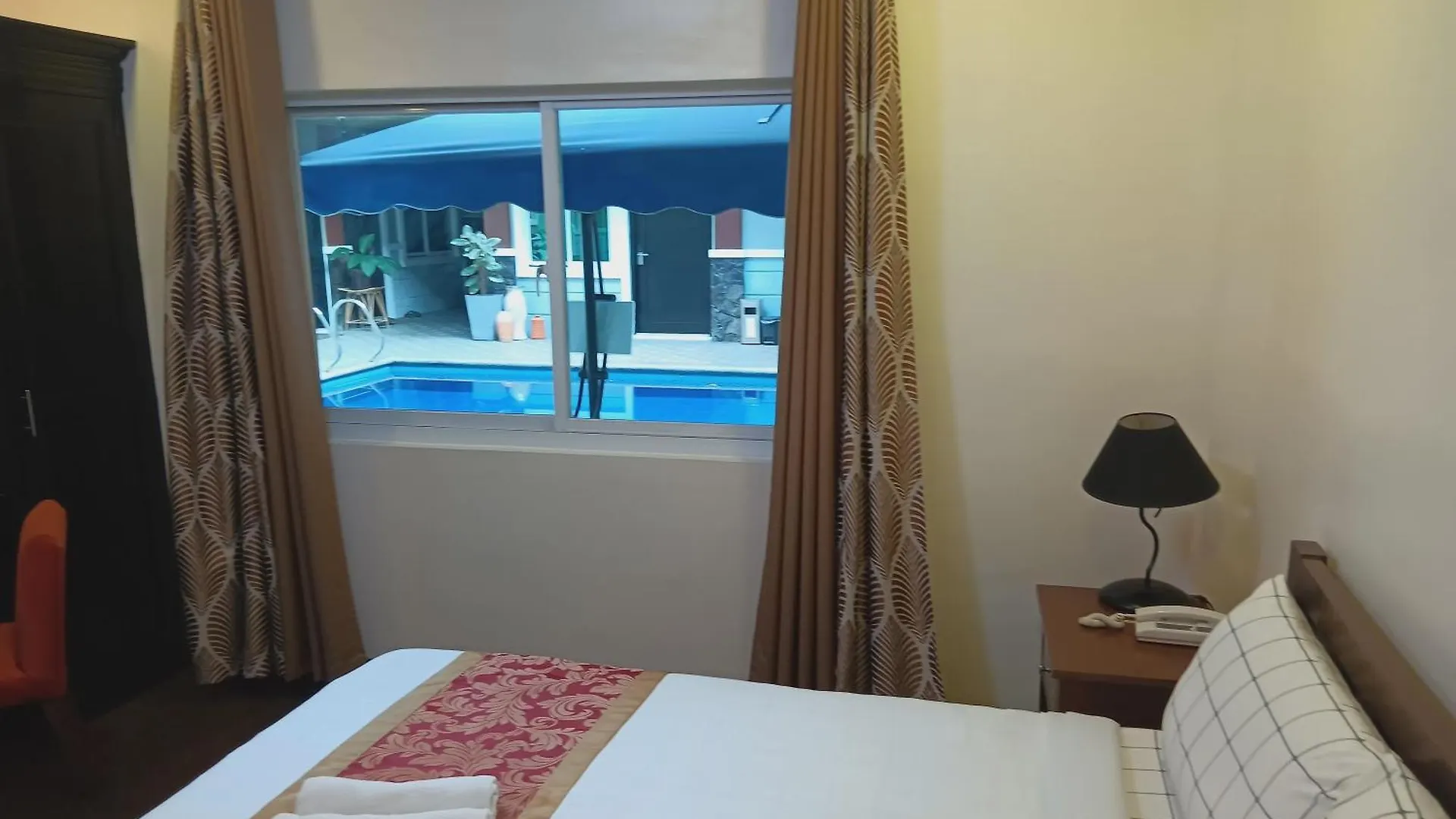 Jo Carter'S Hotel And Suites Angeles City 3*,